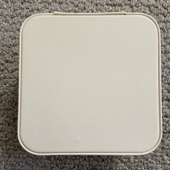 Gabriel & Co. Travel Jewelry Case (NWOT) - Picture 5 of 14